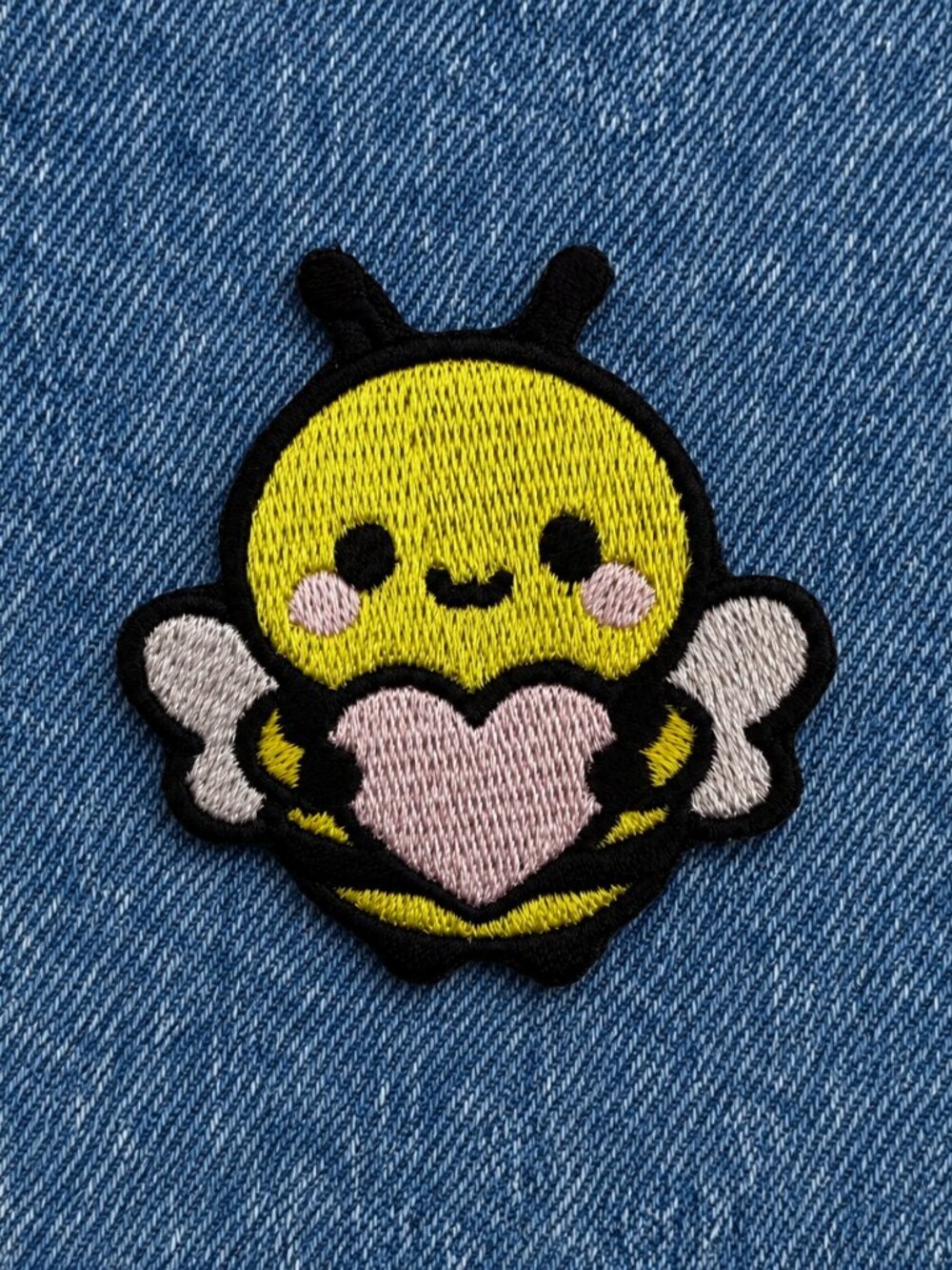 ✨3/$20✨Bumblebee Heart Love Embroidered Patch